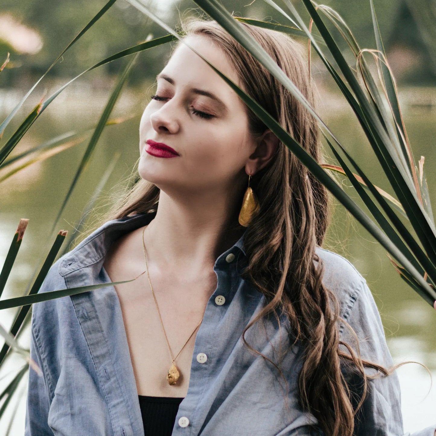 MUSSEL SHELL Earrings